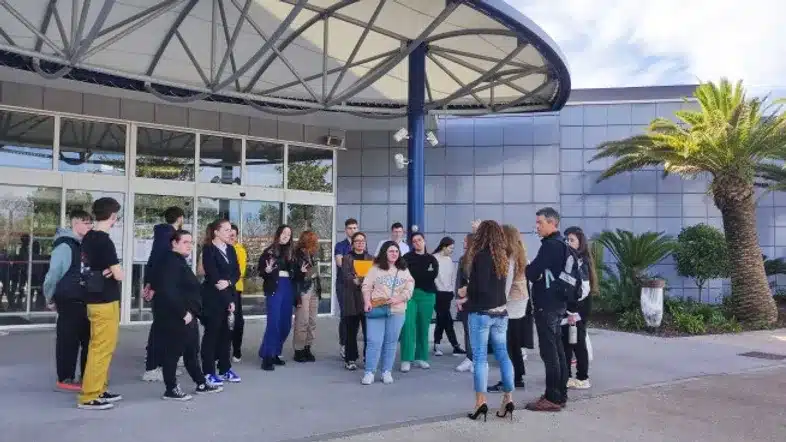 52e92f_8739e3d69dfb46d0af1b2ca77c8b0de0~mv2