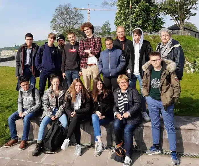 52e92f 61c3acff89194db3a32dcabbf9268bfdmv2