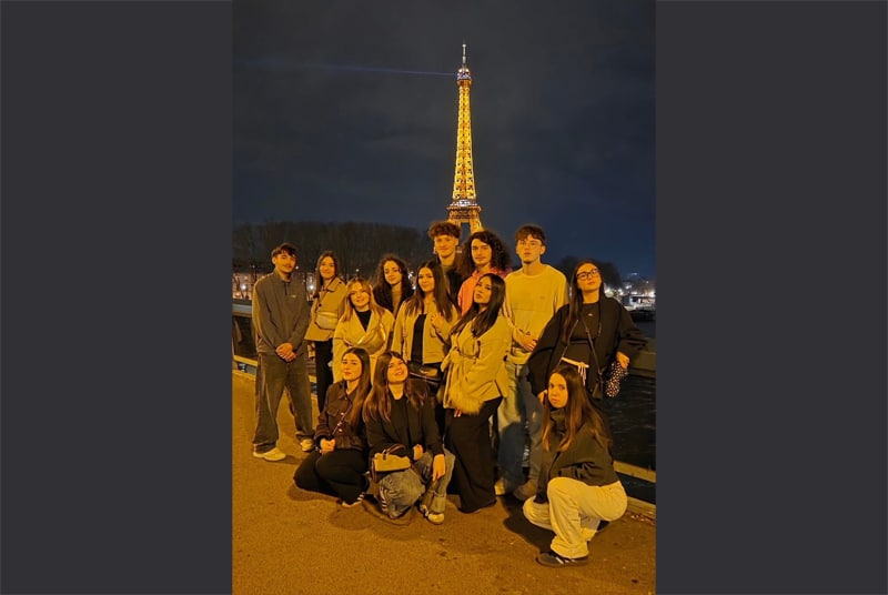 Paris Mission terminee…Nostalgie activee Lycee BAHUET Mise en avant